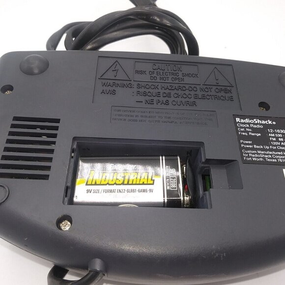 Vintage 2000 Radio Shack AM/FM Compact Alarm Clock Radio 12-1630 Tested - Works - Picture 12 of 13